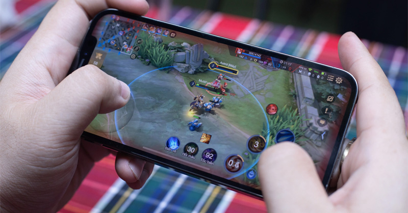 Điện thoại iPhone đáp ứng tốt nhu cầu chiến game cấu hình đồ họa cao 