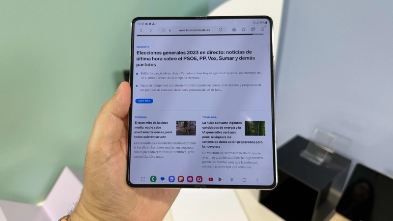 Camera ẩn đang được sử dụng trên chiếc Galaxy Fold5