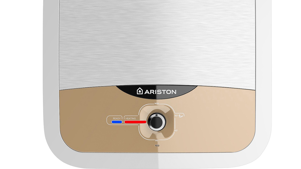 Ariston AN2 15 RS 2.5 FE trang bị nút vặn điều khiển đơn giản