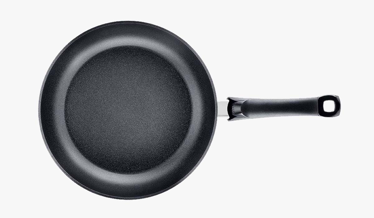 Lớp chống dính bền bỉ trên bề mặt chảo Fissler Levital Classic 26cm 