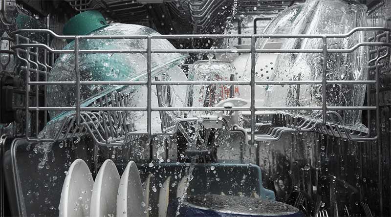 Máy rửa chén có tính năng cảm biến nước