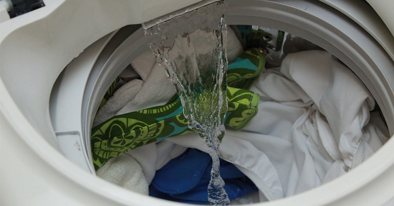 Áp suất nước máy giặt yếu gây khó khăn trong việc hoạt động