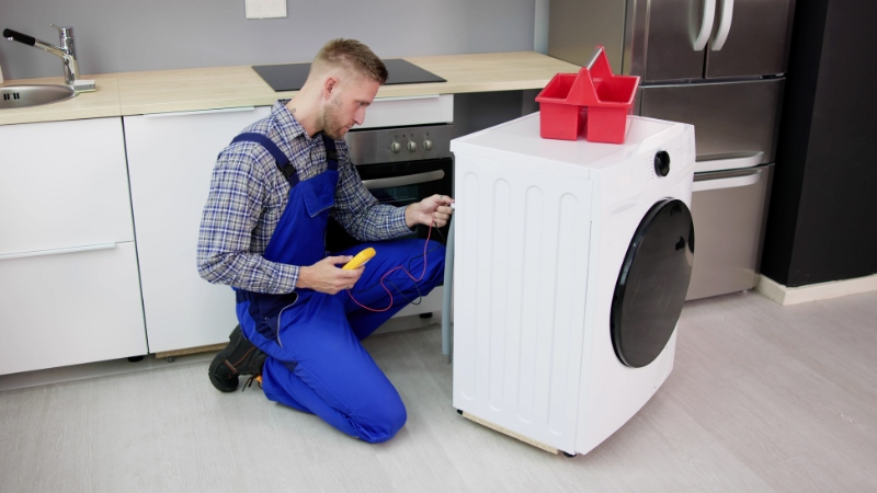 Liên hệ trung tâm bảo hành để được kỹ thuật viên hỗ trợ sửa chữa tụ máy giặt