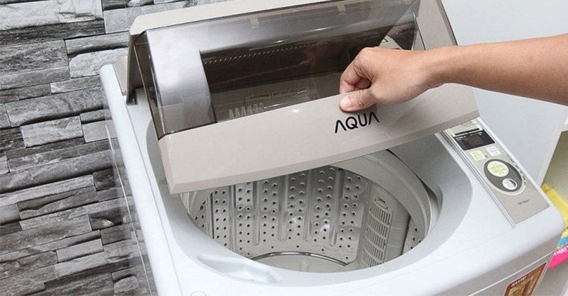 Lỗi E2 trên máy giặt Aqua xuất hiện khi có vấn đề liên quan đến việc xả nước thải 