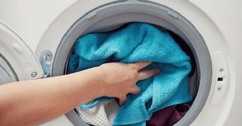 Chức năng thêm quần áo tiện lợi trên máy giặt Electrolux