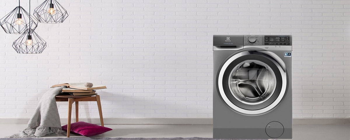 Máy giặt Electrolux với tông xám hiện đại, là điểm nhấn cho ngôi nhà bạn
