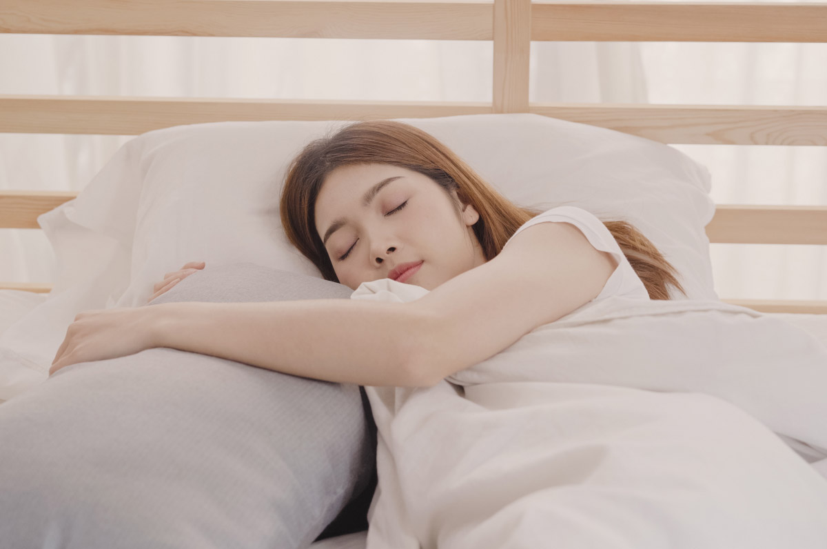 Chế độ hẹn giờ bật tắt của máy lạnh Hitachi giúp người dùng ngủ sâu giấc
