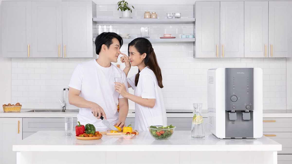 Máy lọc nước Coway CHP-18AR có thiết kế nhỏ gọn và hiện đại 