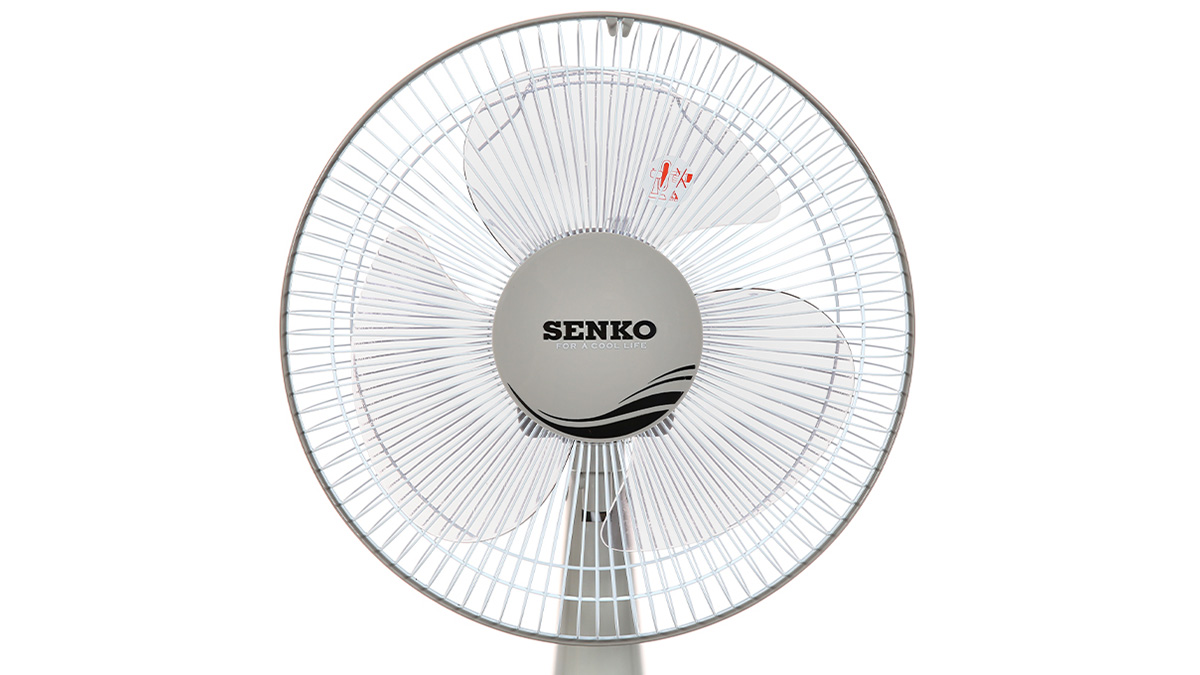Senko B1213 hoạt động công suất 40W với 3 cánh quạt lớn