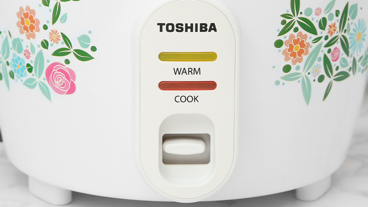 Toshiba RC-18MH1PV(F) sử dụng bảng điều khiển nút gạt đơn giản