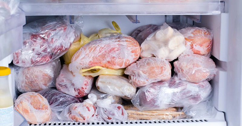 Lượng thức ăn bảo quản trong tủ lạnh quá tải
