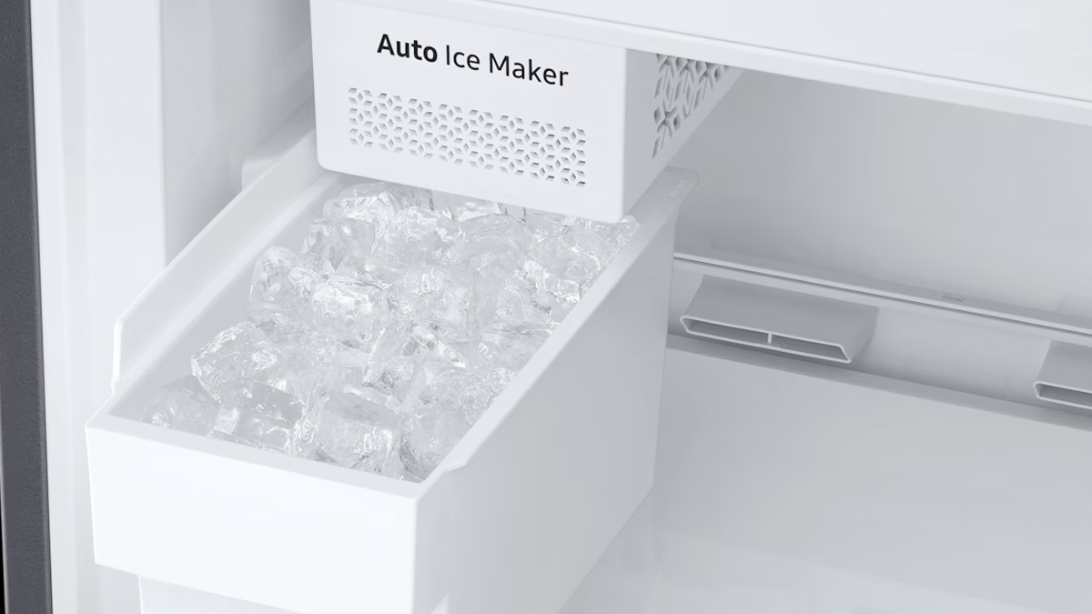 Tủ Lạnh Samsung Inverter RB30N4190BU sở hữu hệ thống làm đá tự động