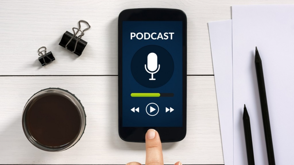 Podcast là gì? Podcast là một trong tệp share nội dung dạng phát biểu, sở hữu những chủ thể đặc biệt đa dạng và phong phú.
