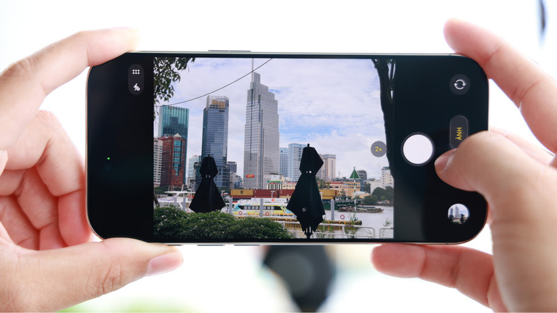 Chụp ảnh bằng iPhone 17