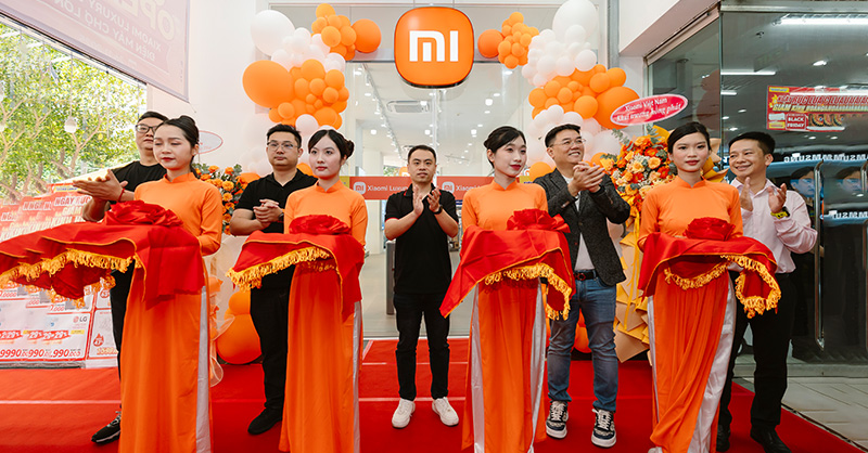 Cắt băng Khai Trương Khu Trải Nghiệm Xiaomi (Mi Lux Store)