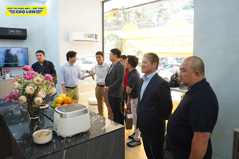 Không gian khu trải nghiệm sản phẩm cao cấp Panasonic với thiết kế sang trọng và hiện đại