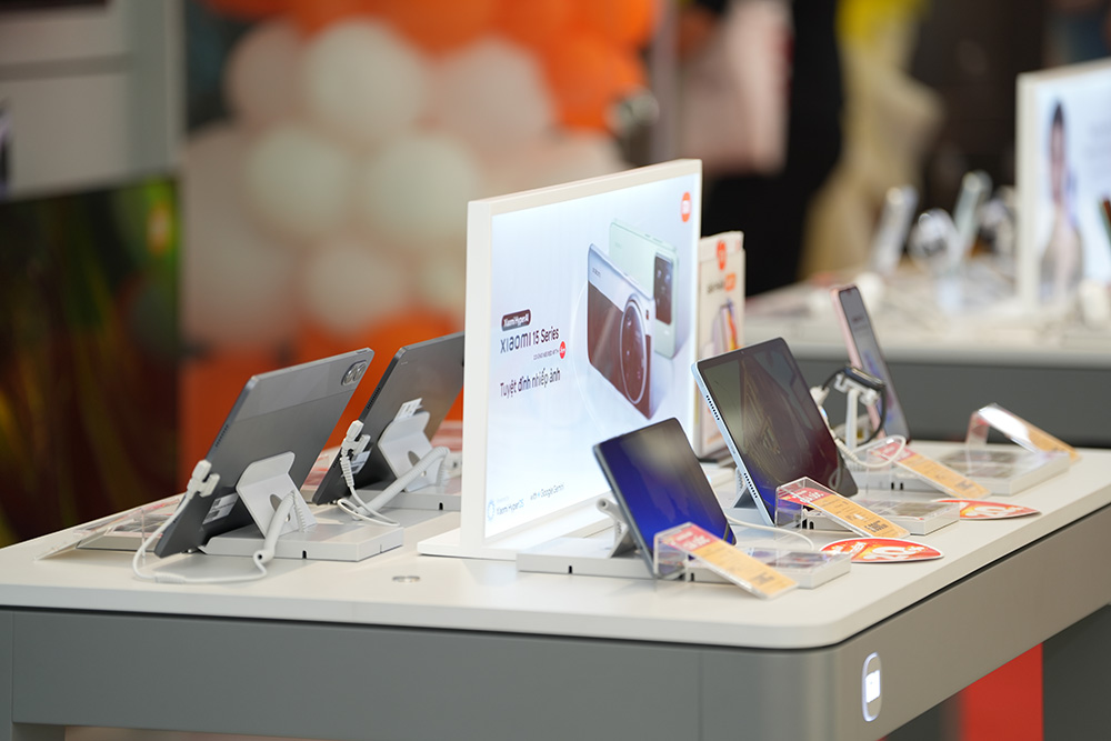 Khai Trương Khu Trải Nghiệm Xiaomi trưng bày các sản phẩm cao cấp chính hãng