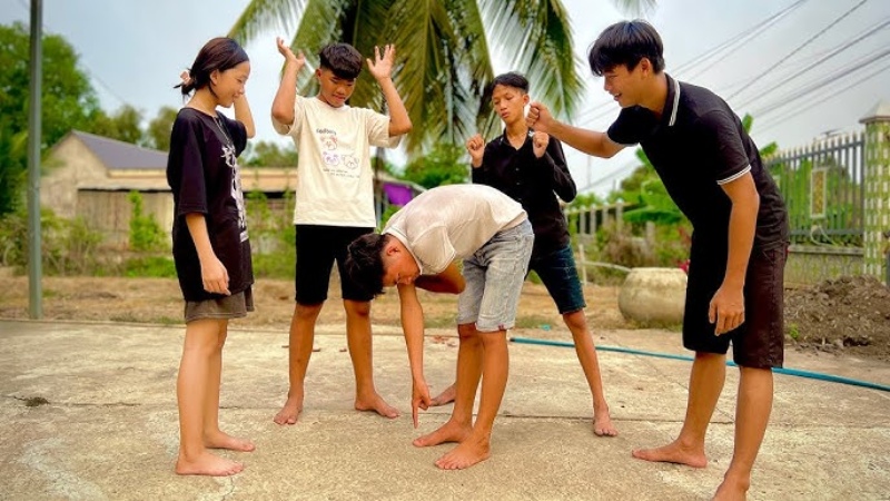 Trò chơi vòi voi xoay vòng